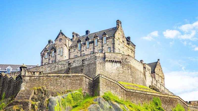 Edinburgh Unveiled: A Journey from Castle to Coast