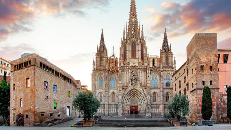 Springtime Secrets: Insider Tips for Exploring Barcelona in 2024